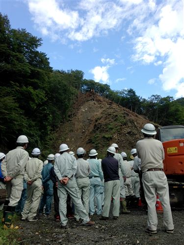 山腹法面保護工事における最新の測量・工事技術研修会