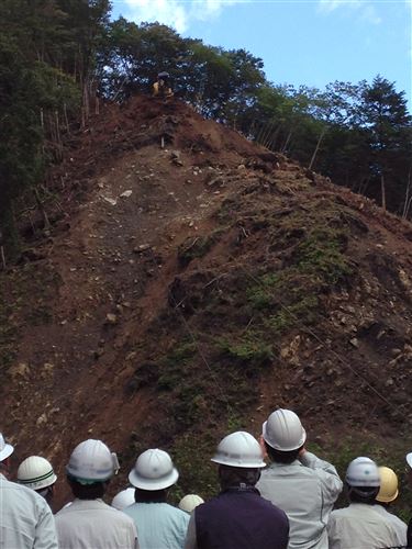 山腹法面保護工事における最新の測量・工事技術研修会