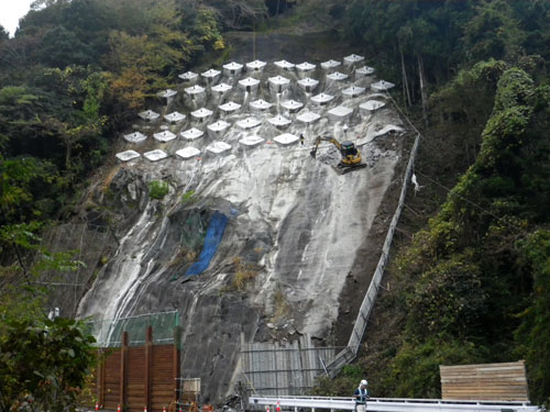 セーフティークライマー工法　静岡県笹間現場